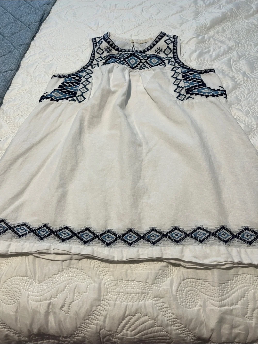 Lucky Brand White Sleeveless Embroidered Tunic with Blue Accents - Picture 1 of 15